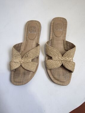 DV by Dolce Vita Braided Tan Slide Sandals Size 8